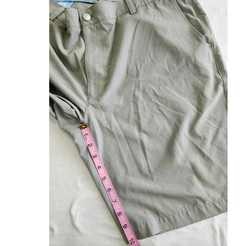 Peter Millar Mens Grey Performance Golf Shorts Size 40 Flat Front Lightweight